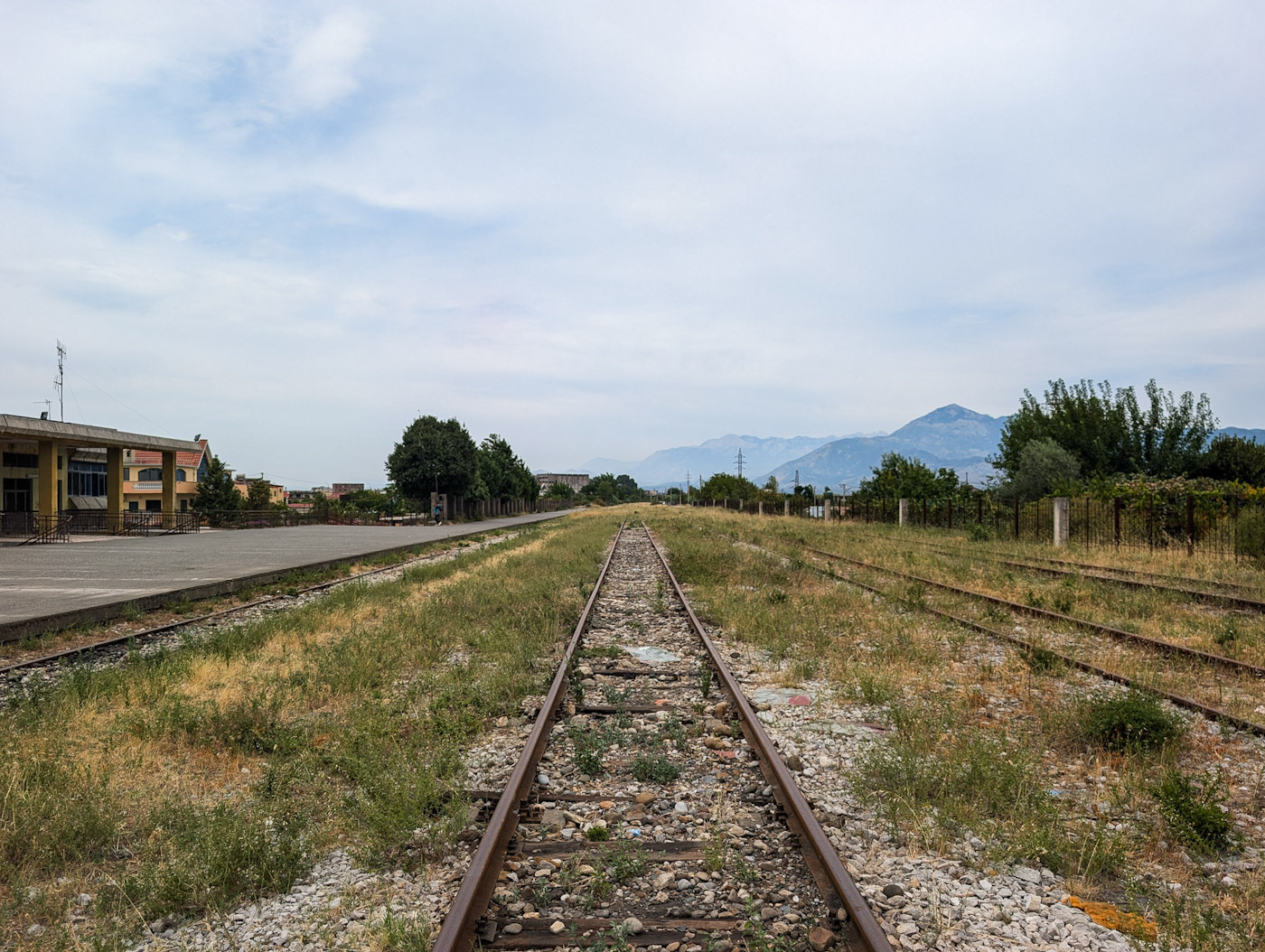 Железные дороги Албании — Станции и перегоны