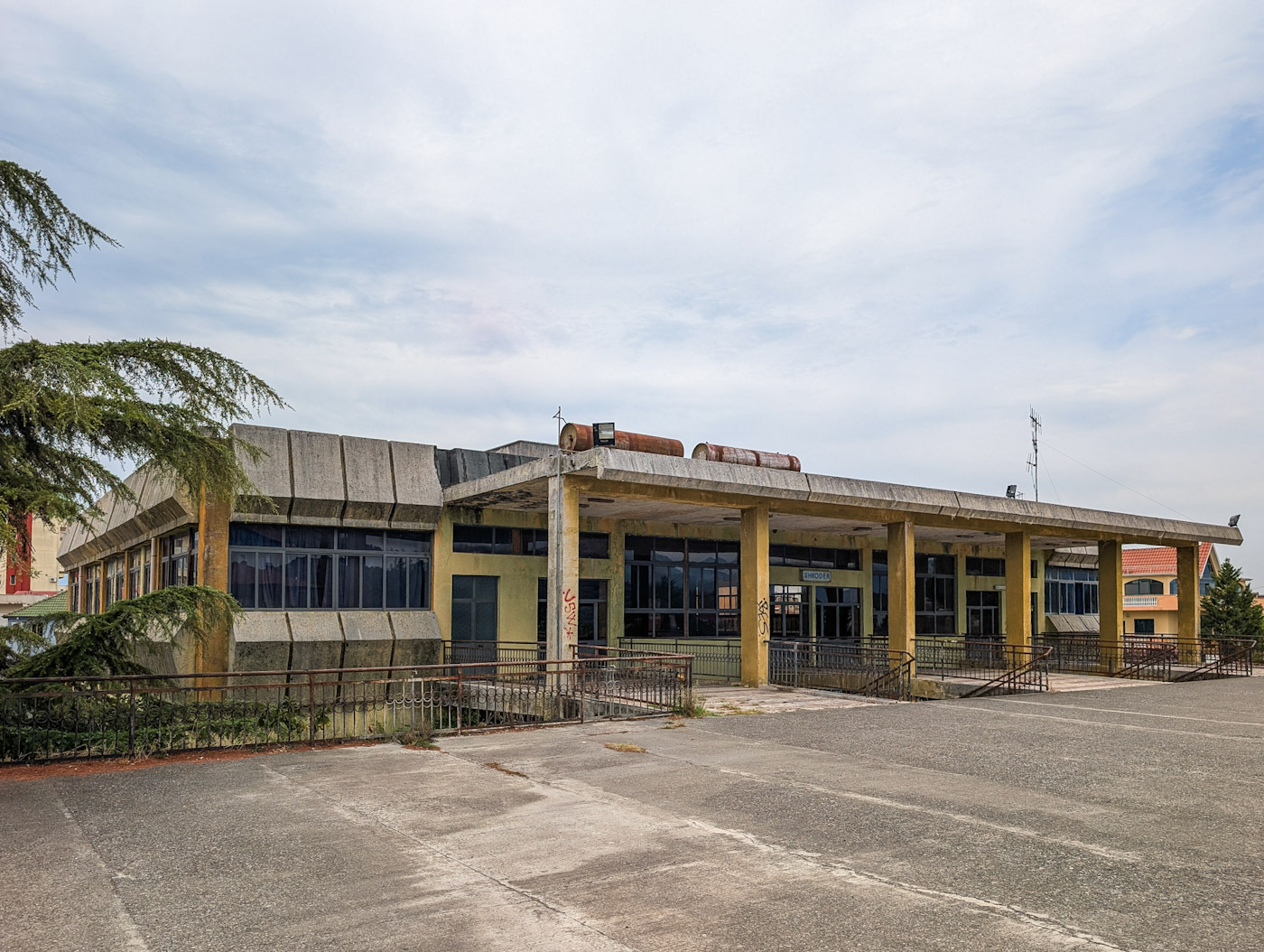 Железные дороги Албании — Станции и перегоны