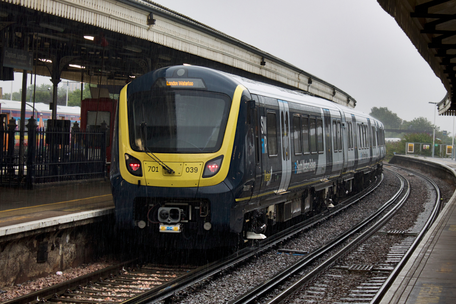 701039