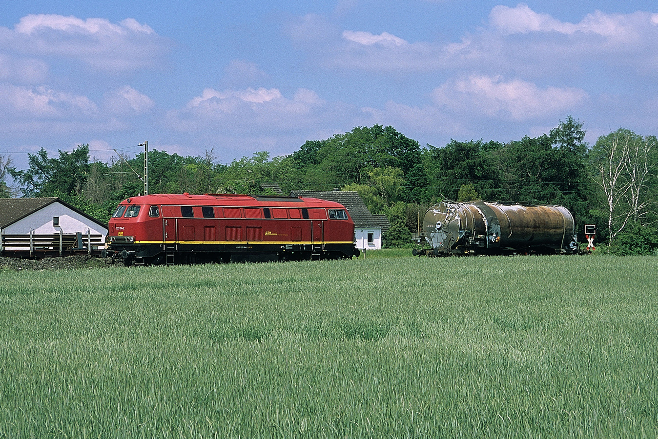 225 004-1