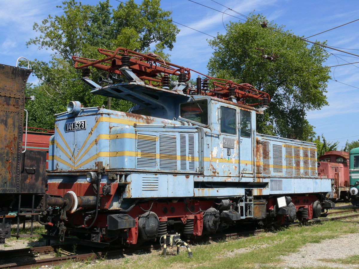 V41.523