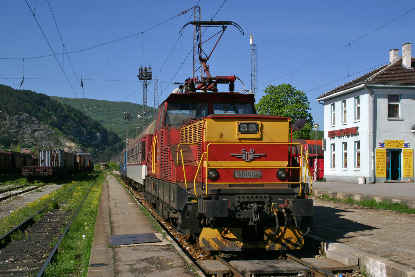 61 006