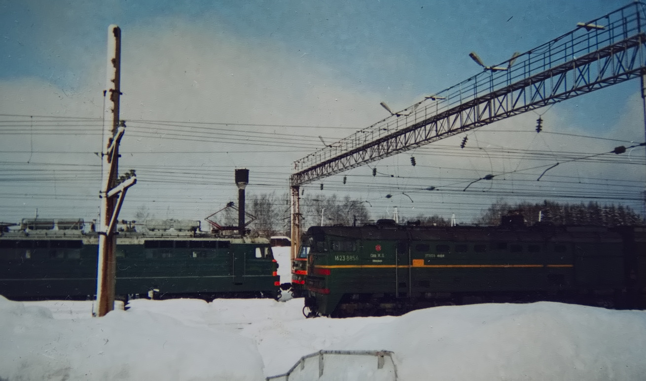 2ТЭ10В-4484