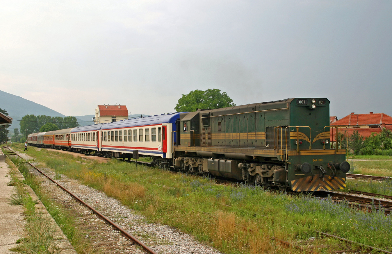 644-001