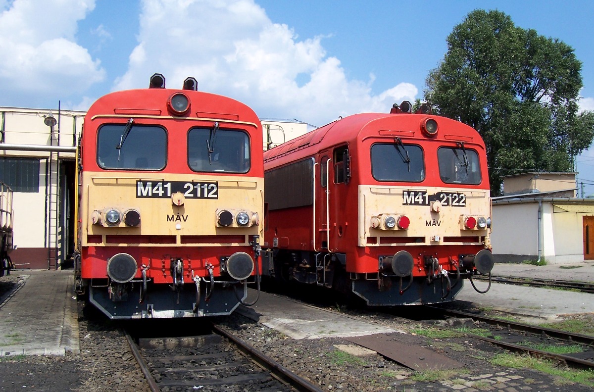 M41 2122; M41 2112