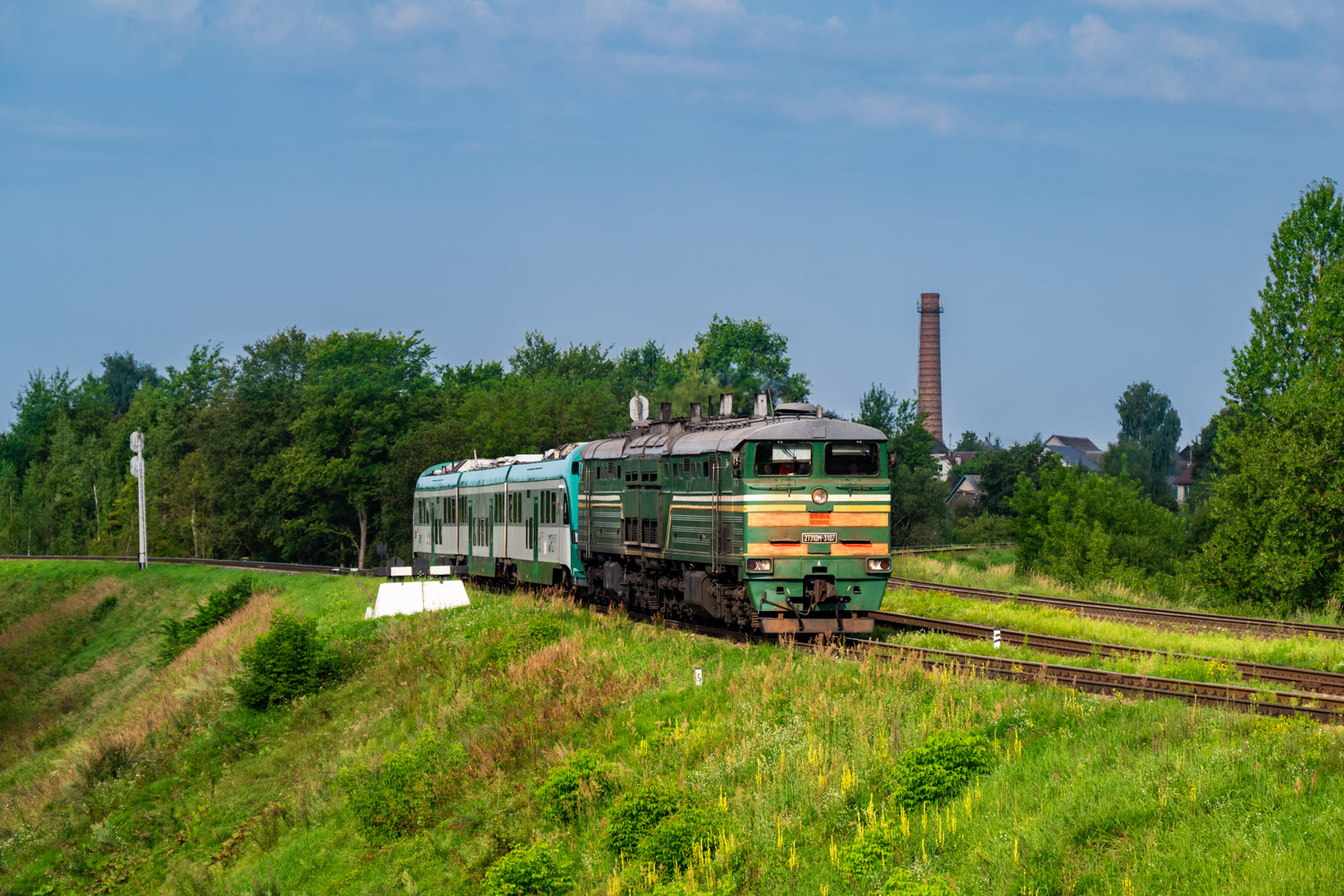 2ТЭ10М-3107