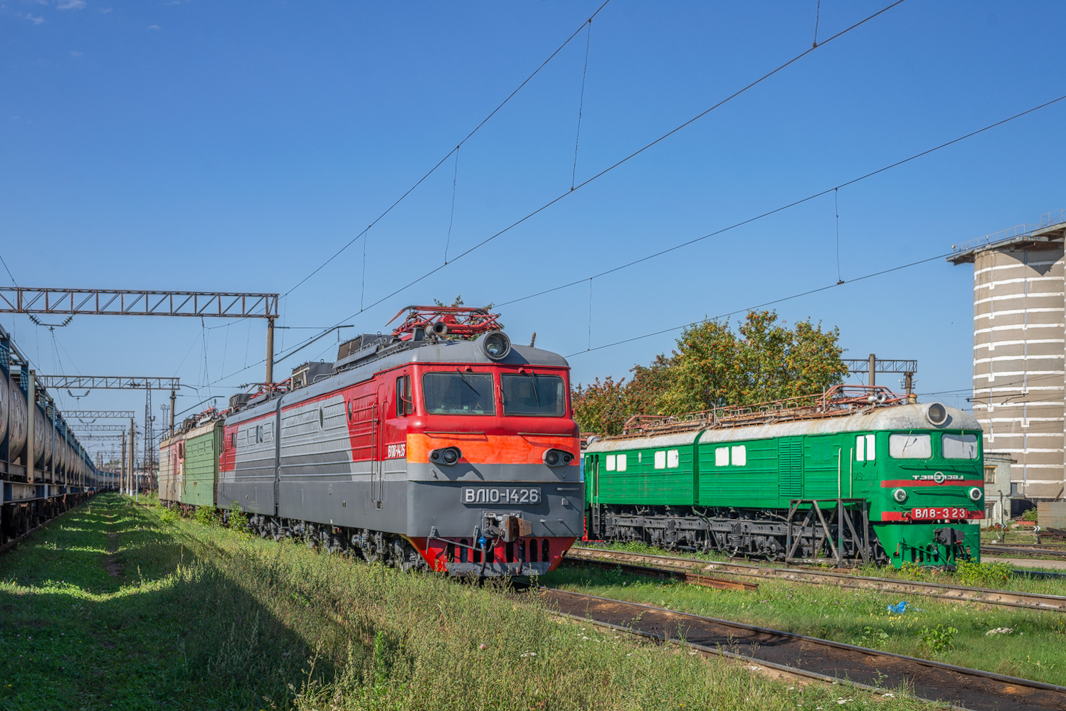 ВЛ10-1426; ВЛ8-323