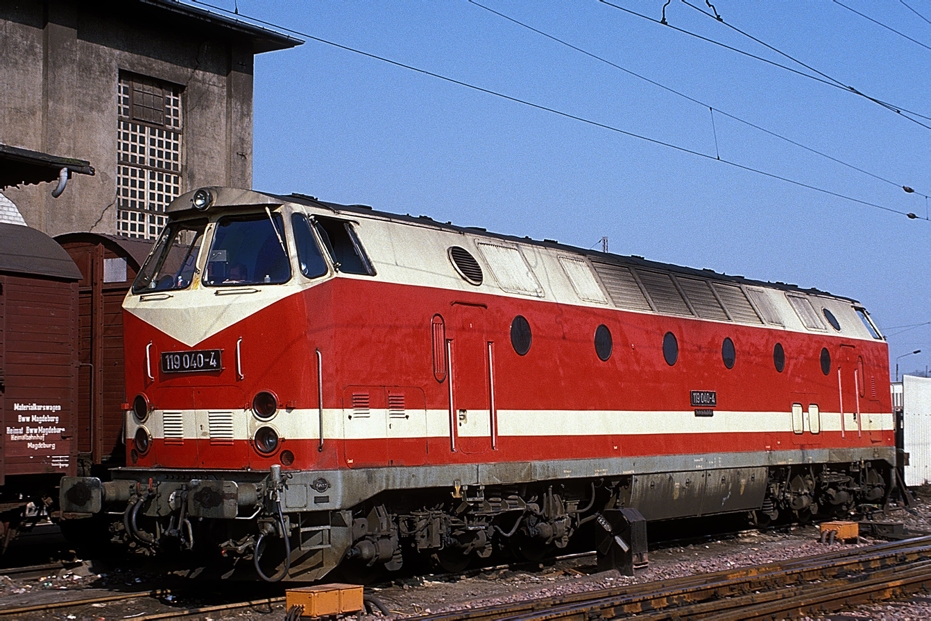 119 040-4