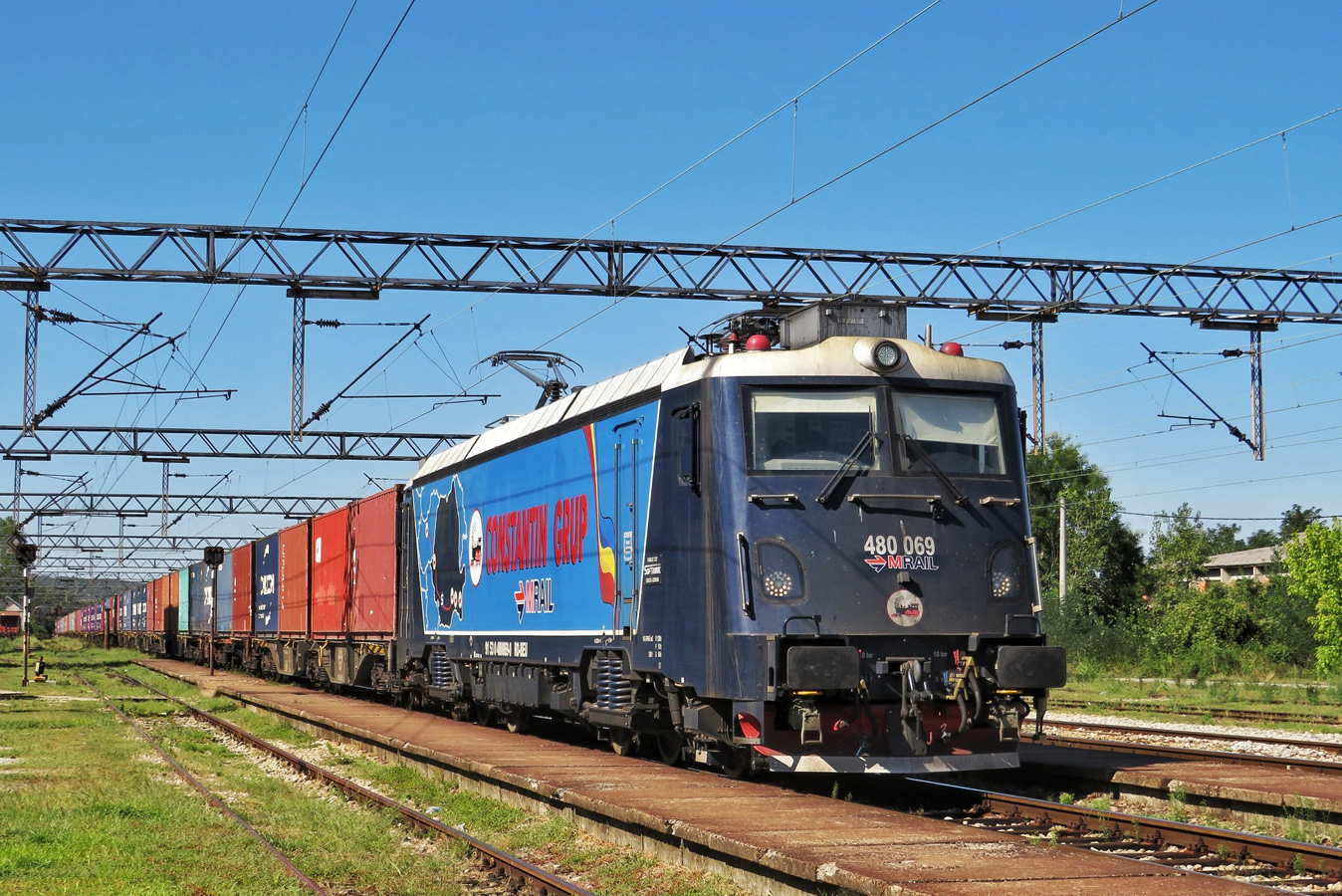 480 069