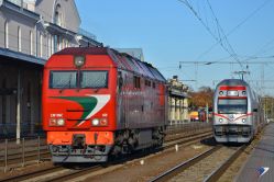 ТЭП70БС-150 (Belarusian Railway); EJ575-010 (Lithuanian Railway)