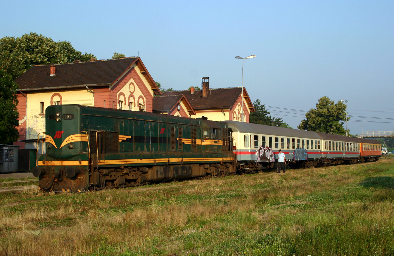 661-109