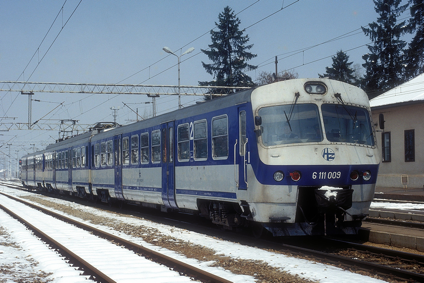 6111 009
