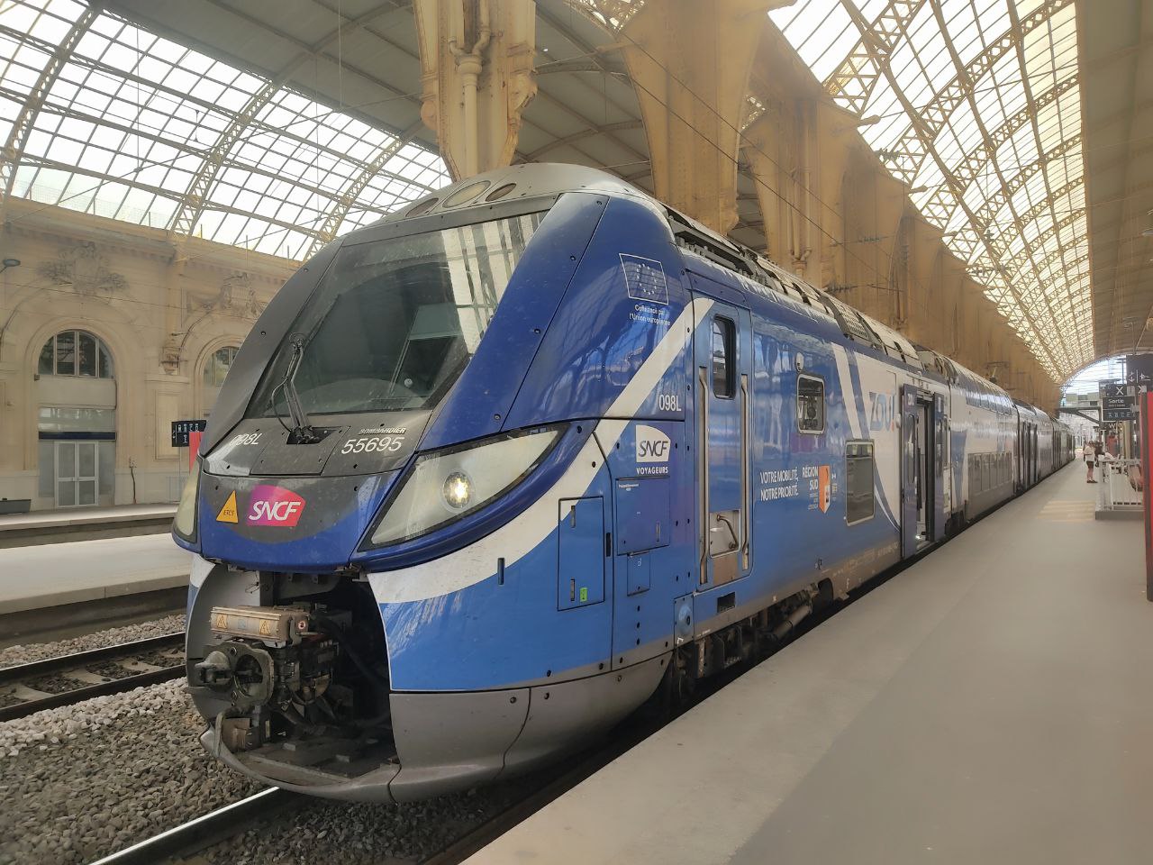 55695/55696