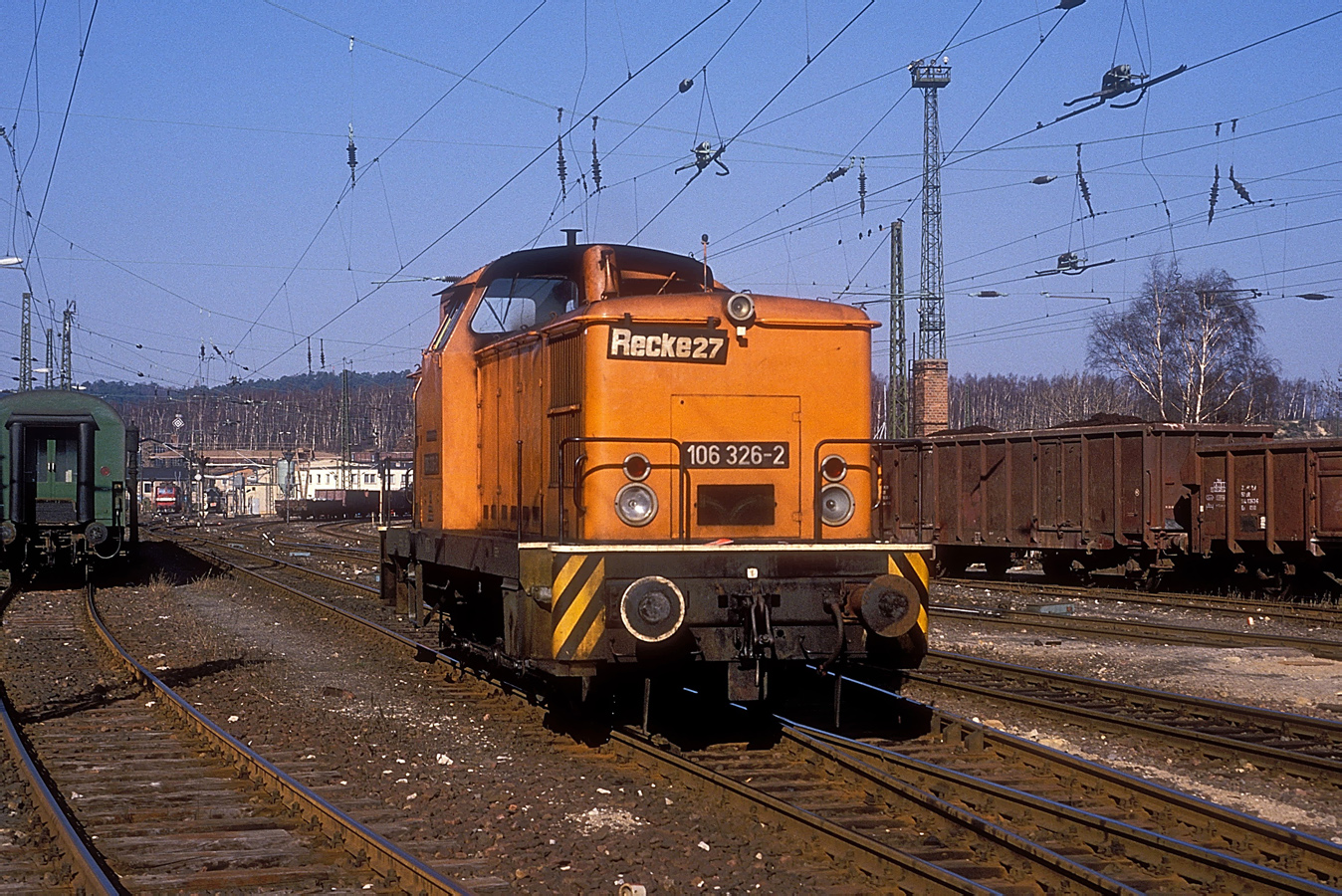 106 326-2
