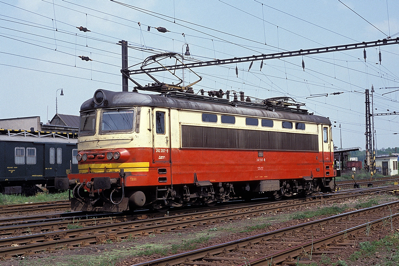 242 207-9