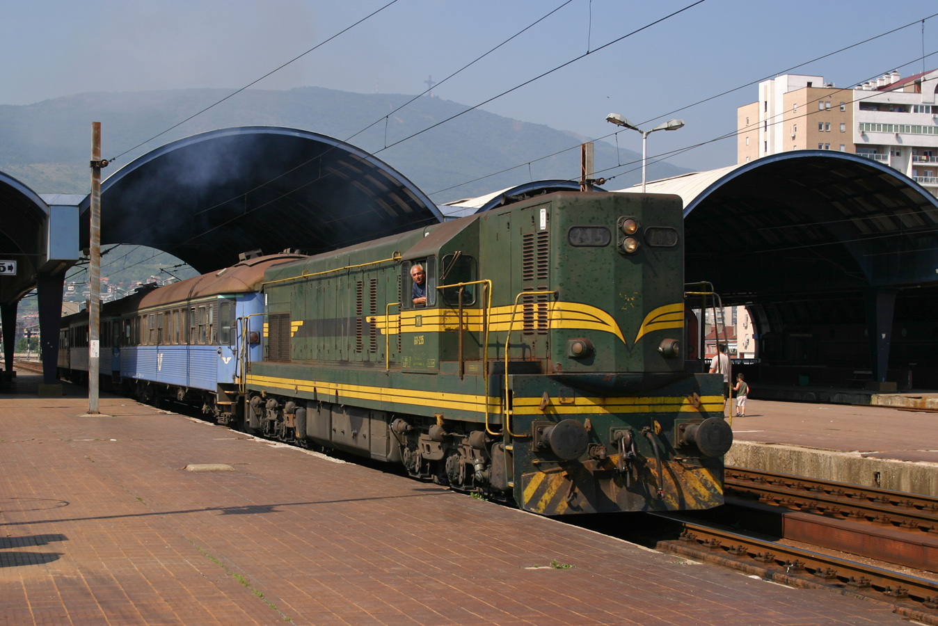 661-235