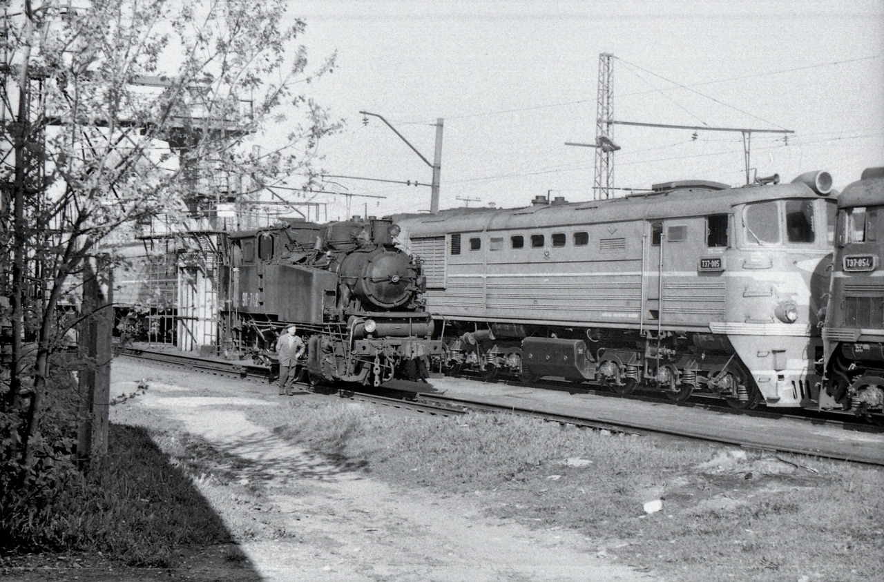 9П-742