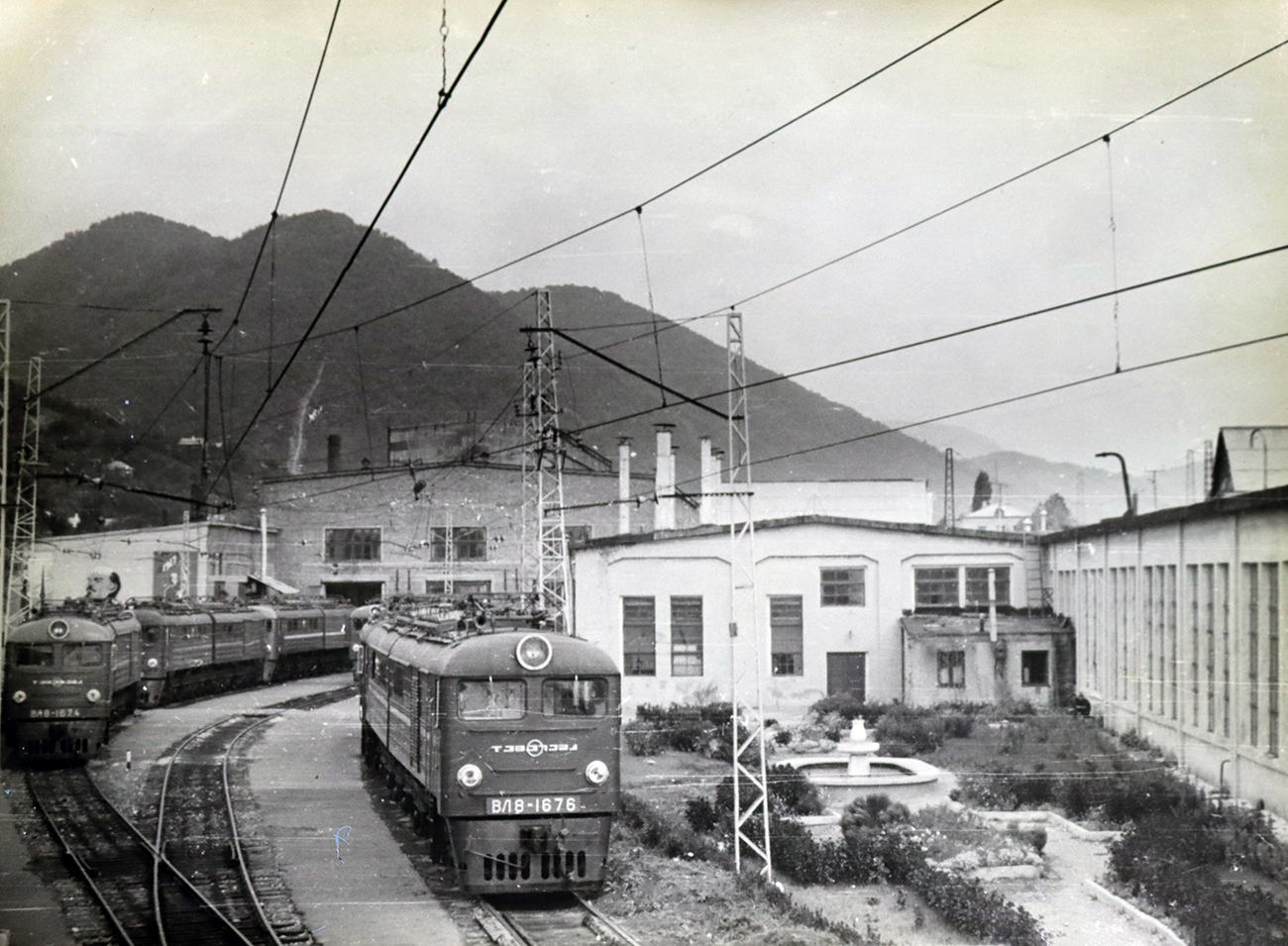 ВЛ8-1676