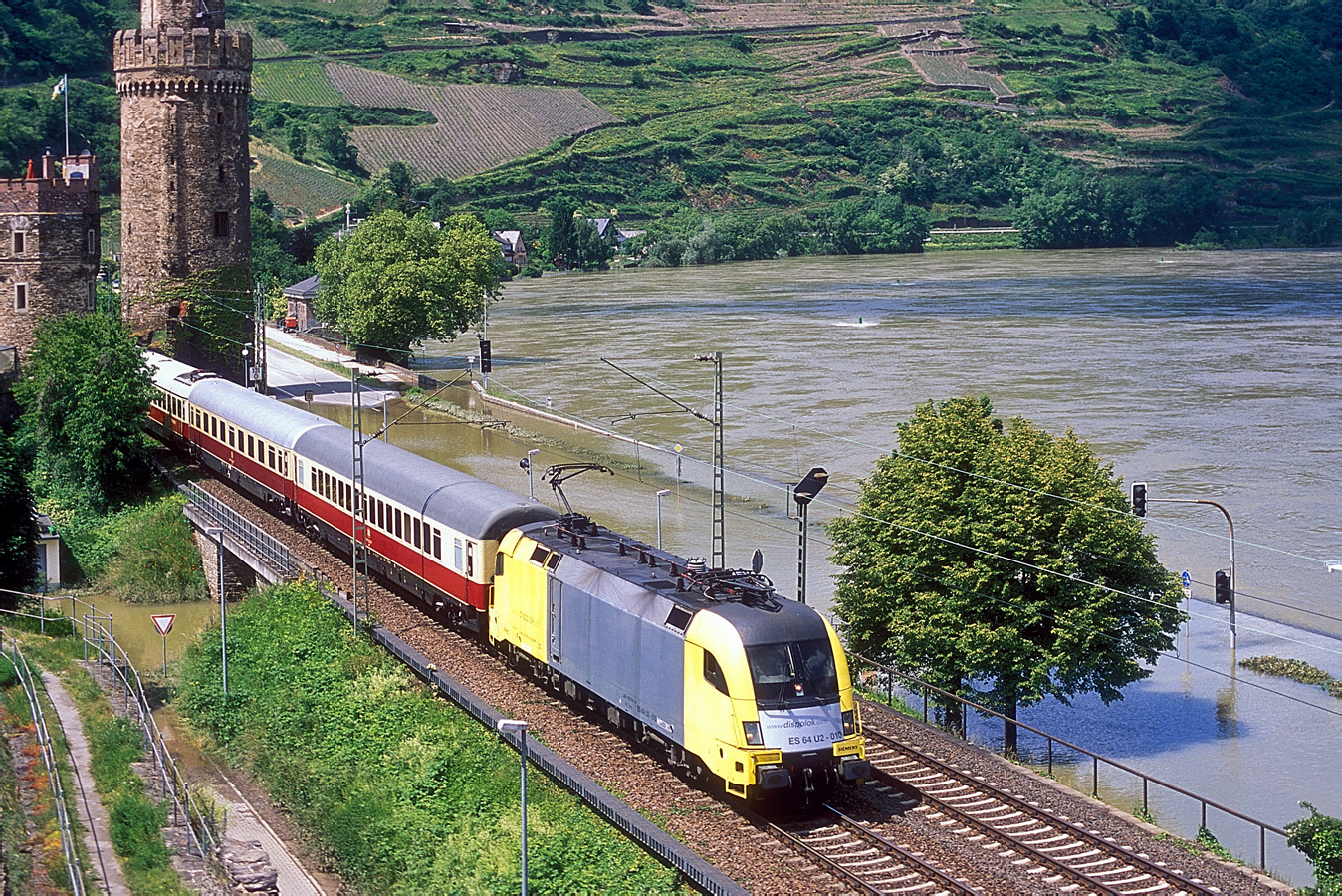 ES64 U2-010
