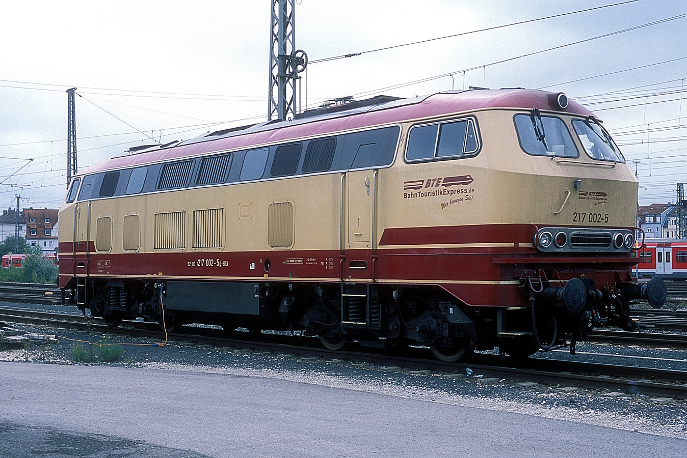 217 002-5