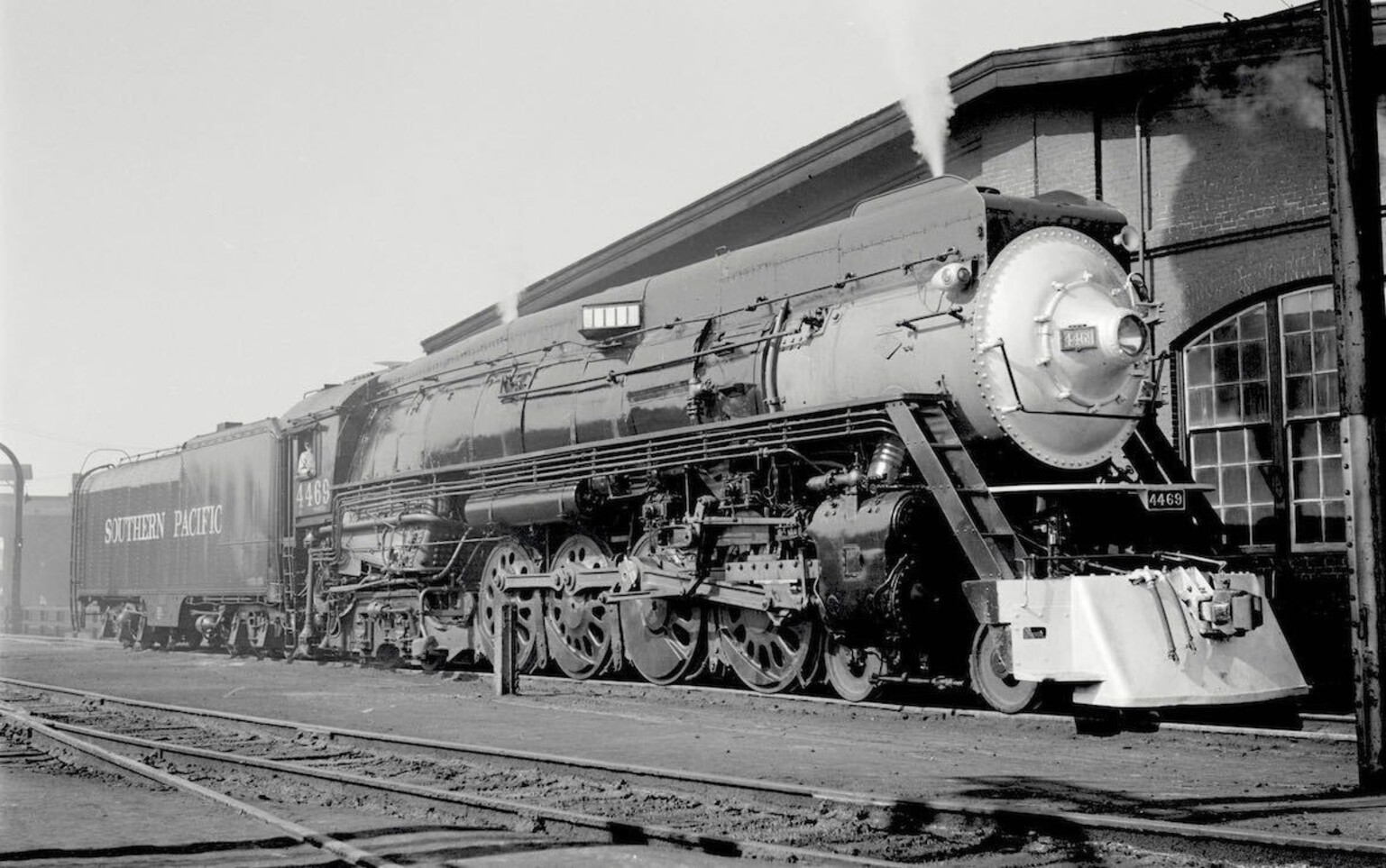 4469