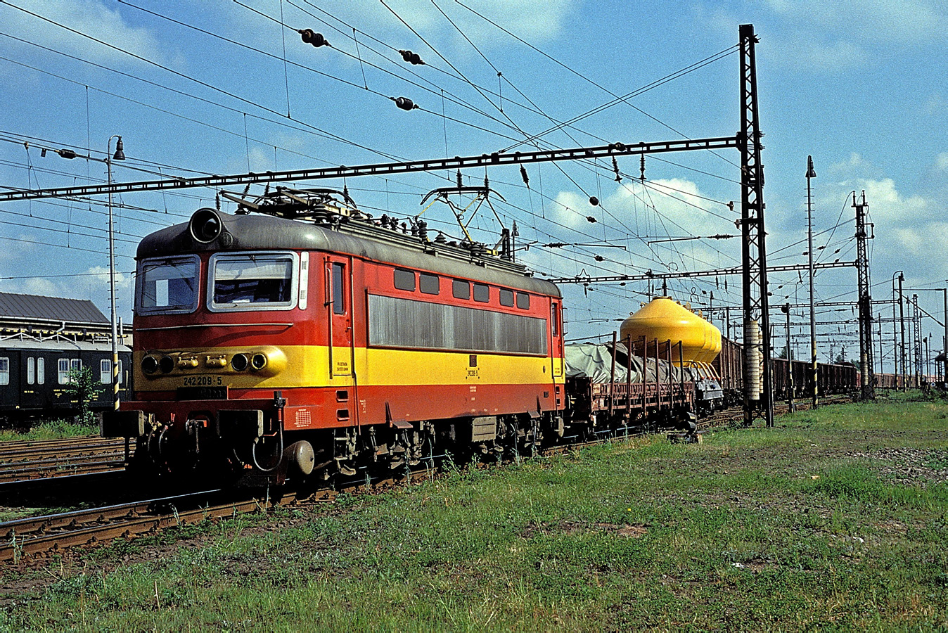 242 209-5