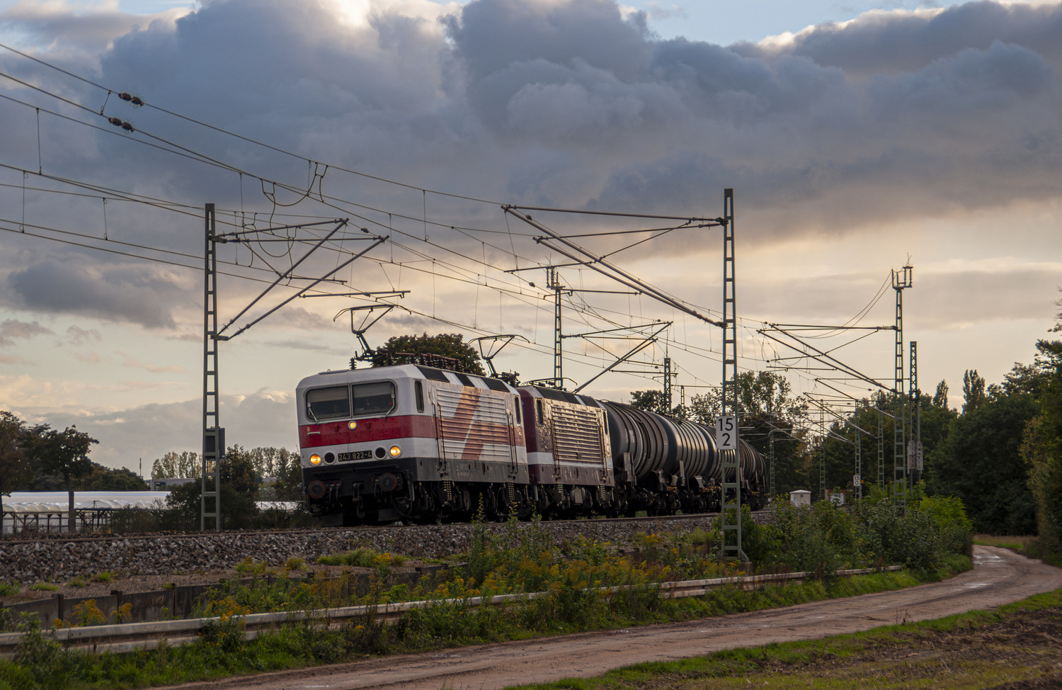 243 822-4