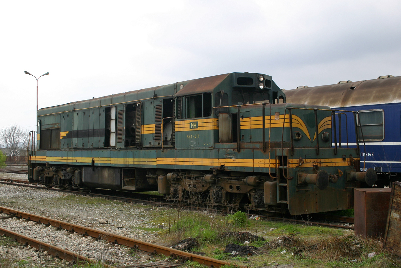 661-411