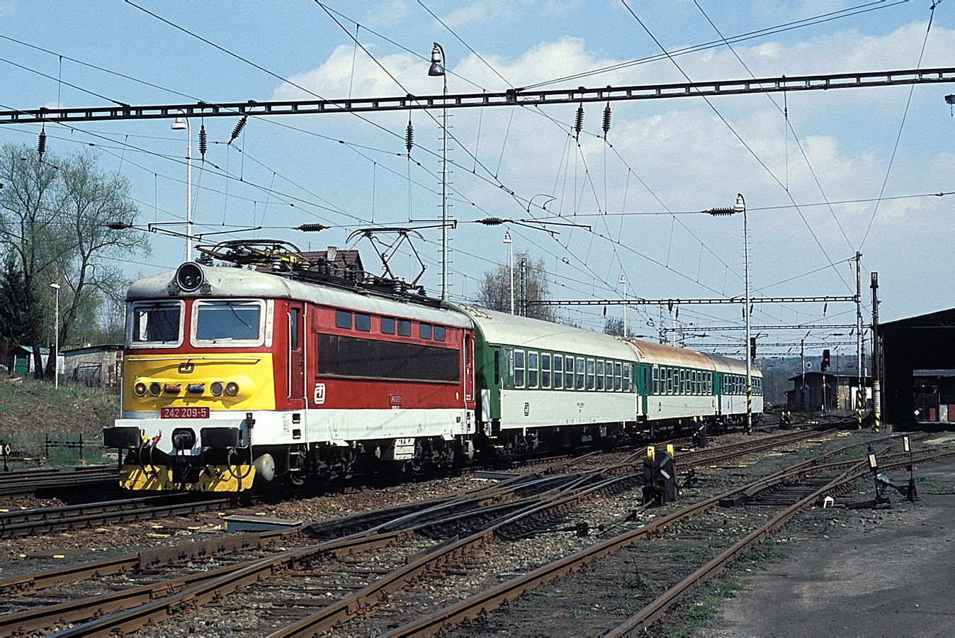 242 209-5