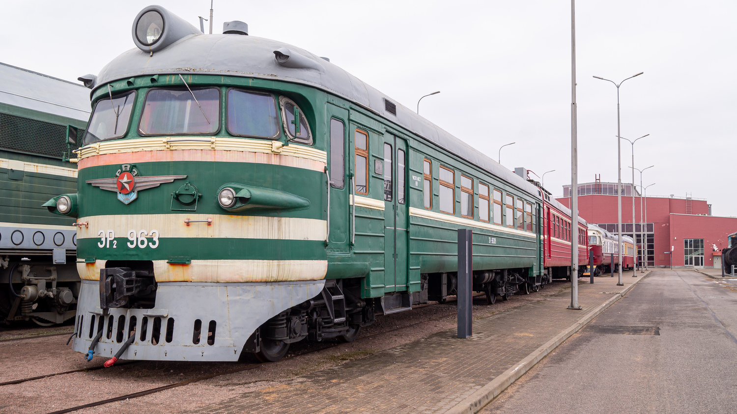 ЭР2-963
