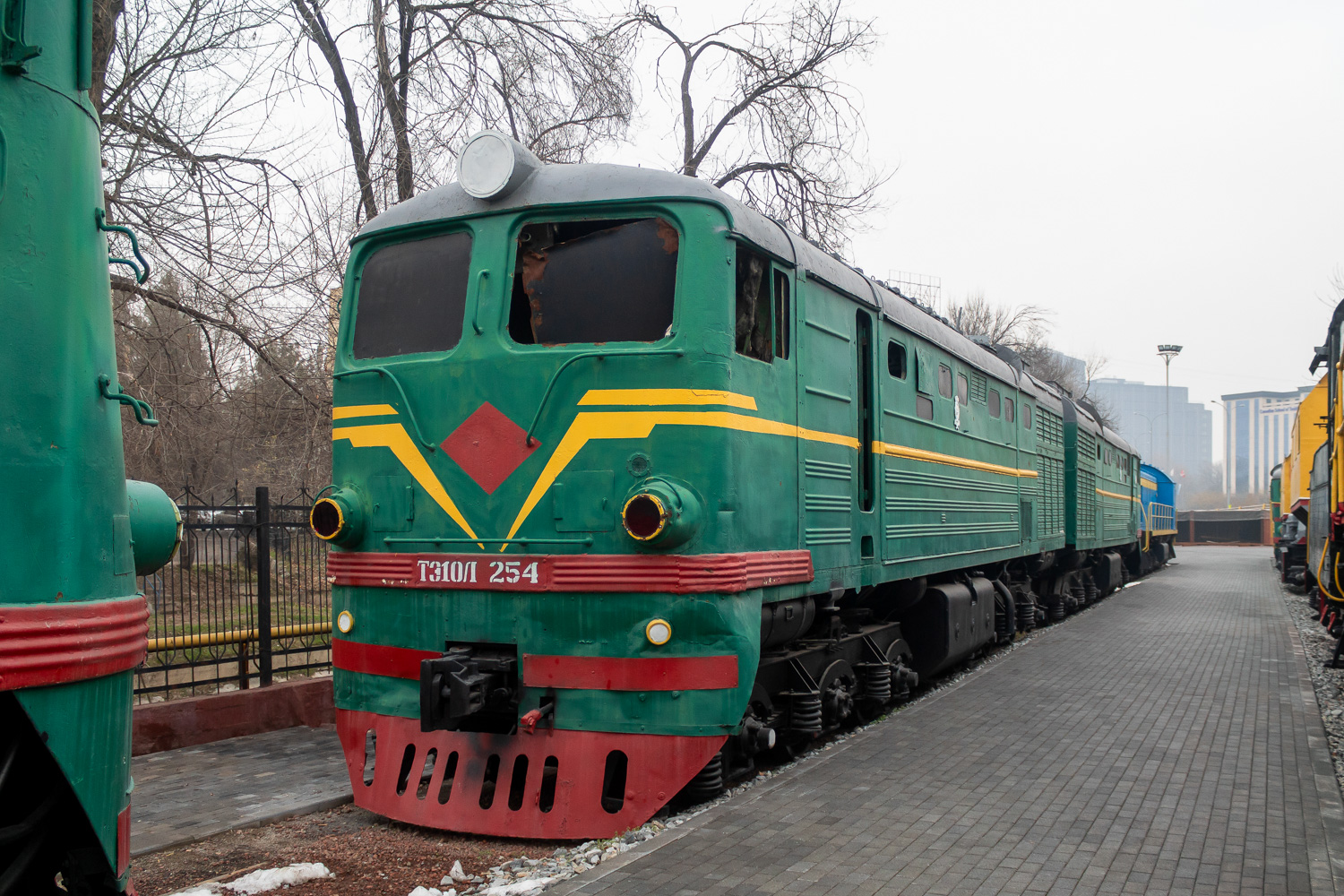 2ТЭ10Л-254