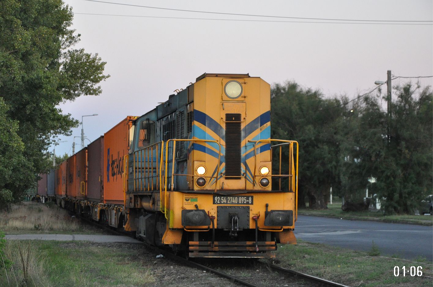 740 895-8