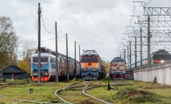 2ТЭ116К-1081 (October Railway); ЧС200-009 (October Railway); ТЭП70-0263 (October Railway)