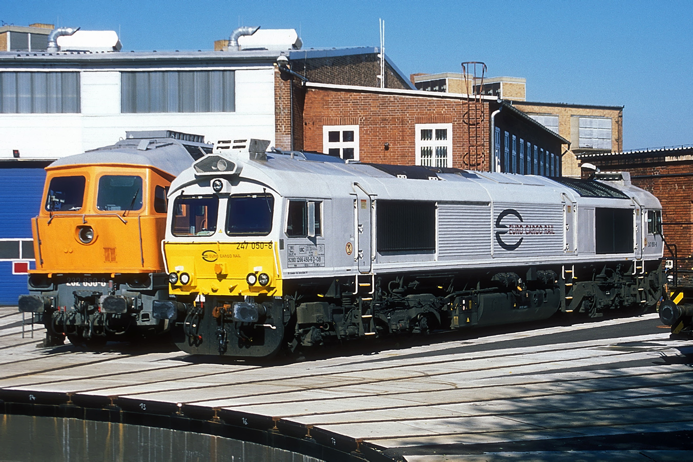 247 050-8