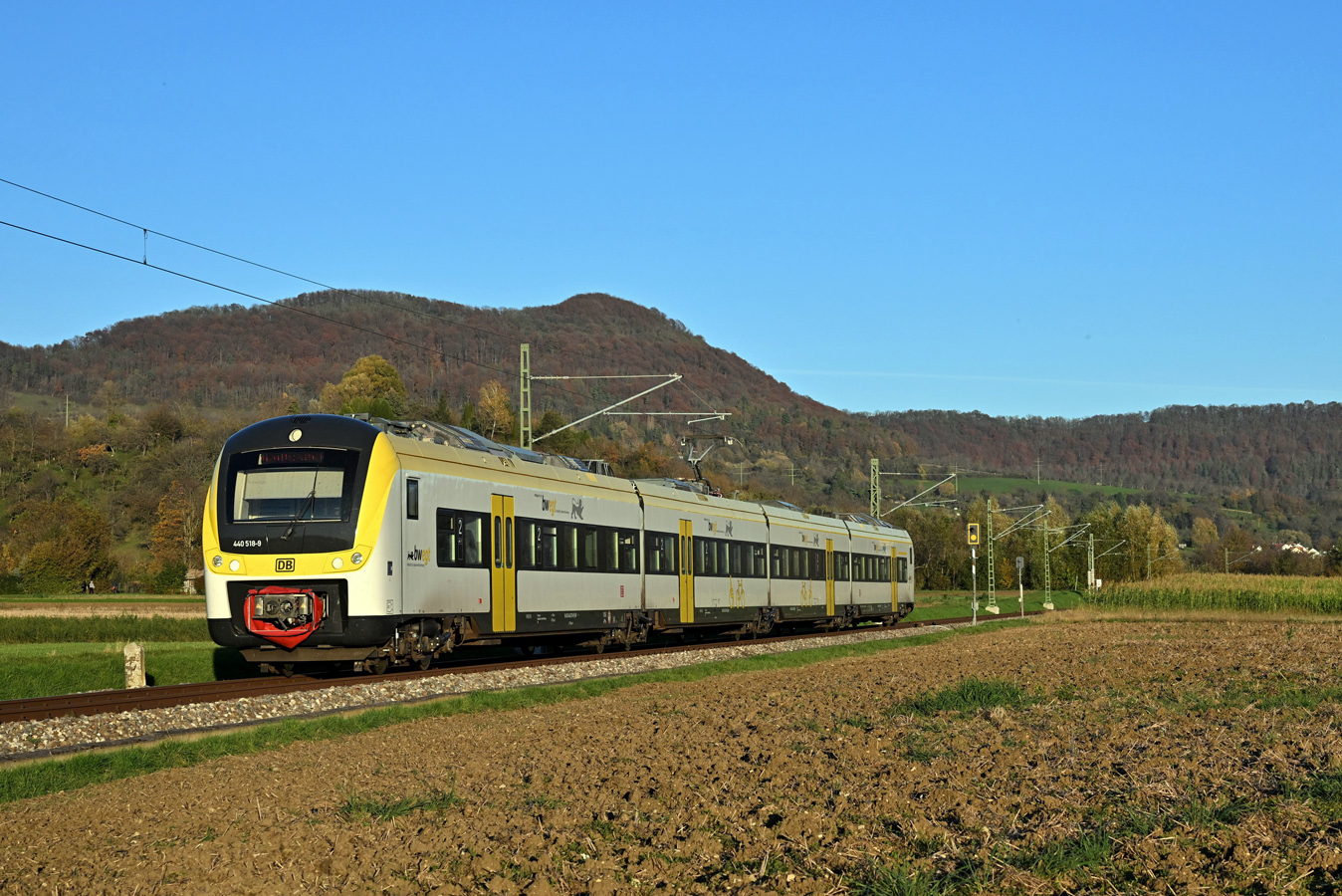 440 018