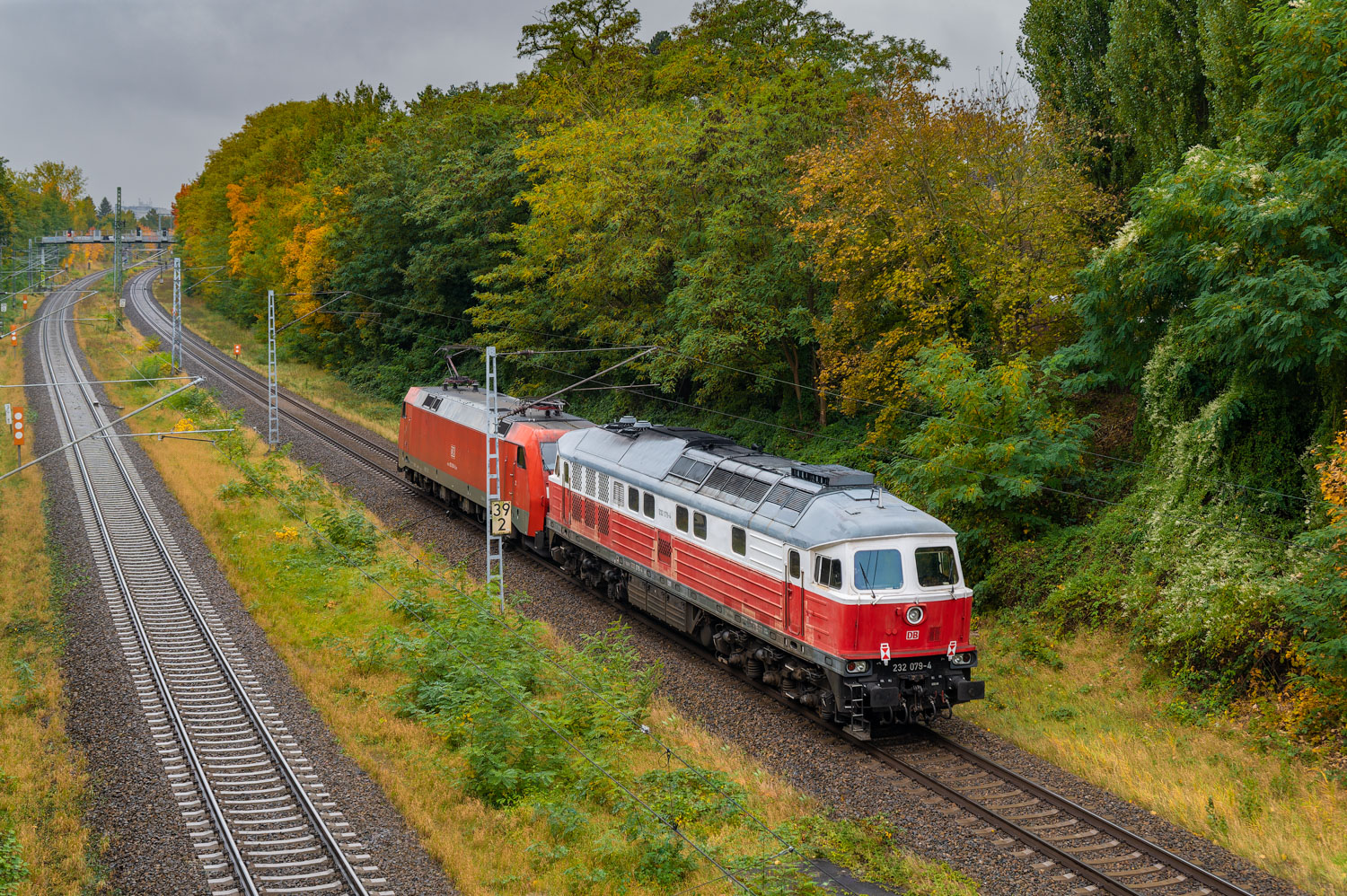 232 079-4