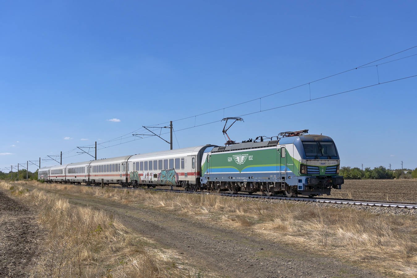 80 042
