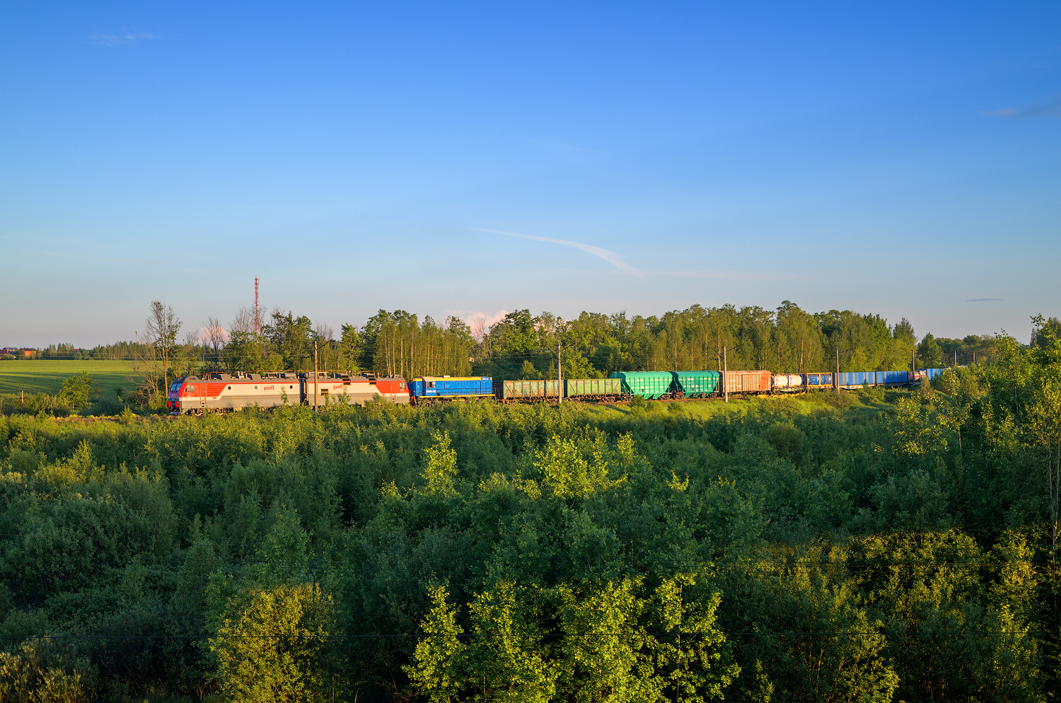 2ЭС5К-513; ТЭМ18-262