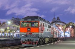 ТЭП70-0198 (October Railway)