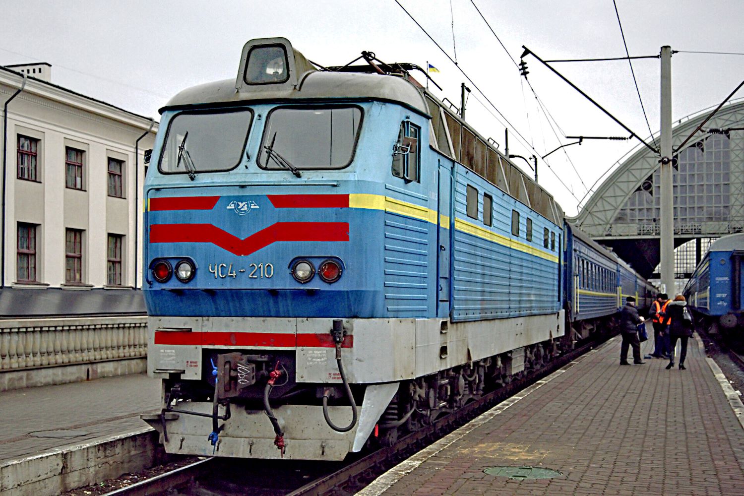 ЧС4-210