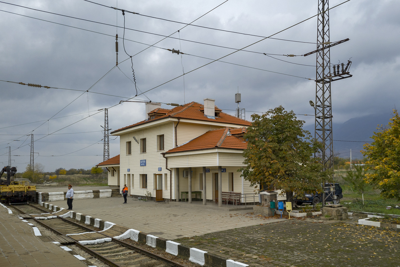 Болгарские государственные железные дороги &mdash; Станции и перегоны / Гари