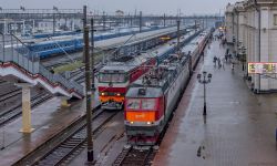 ЧС8-072 (Moscow Railway); ТЭП70К-0232 (Belarusian Railway)