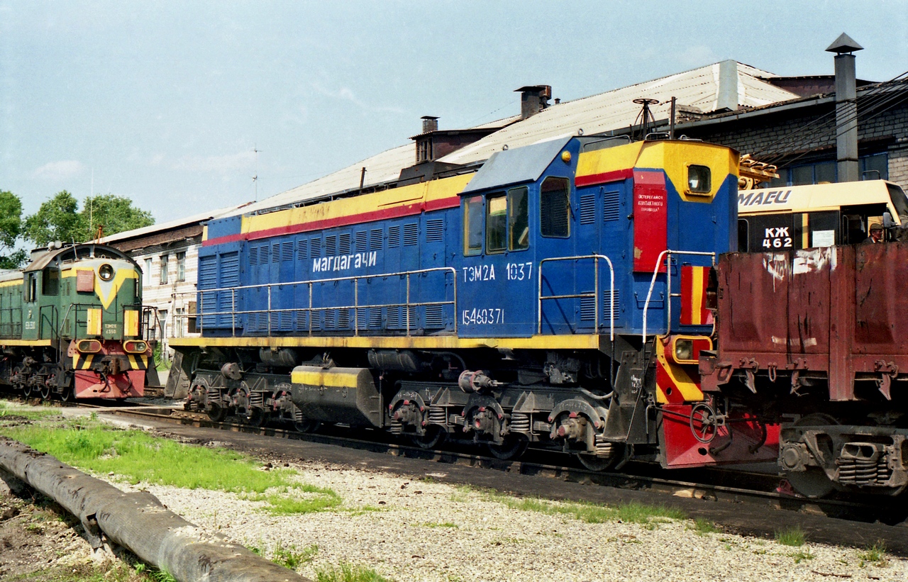 ТЭМ2УМ-1037