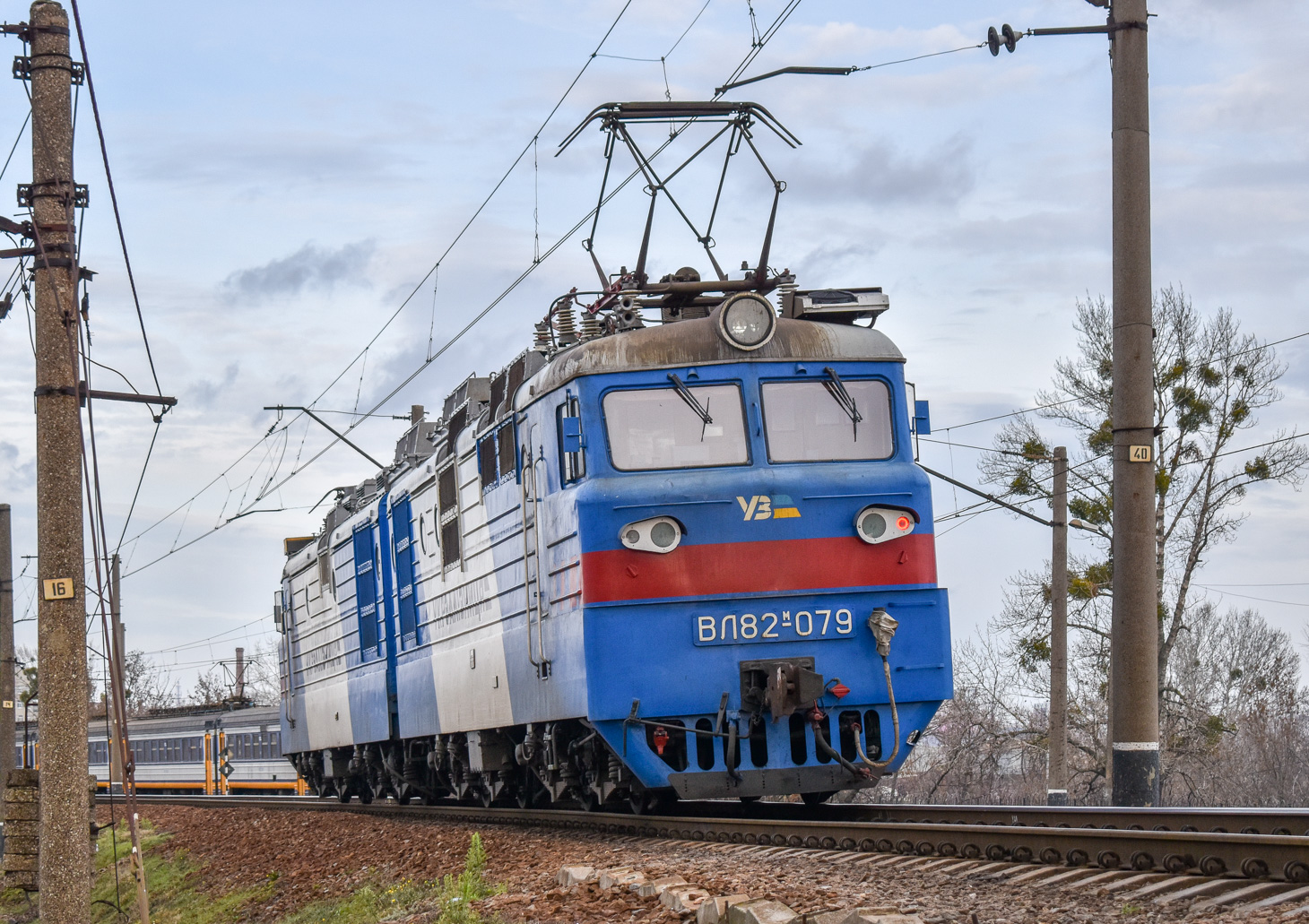 ВЛ82М-079