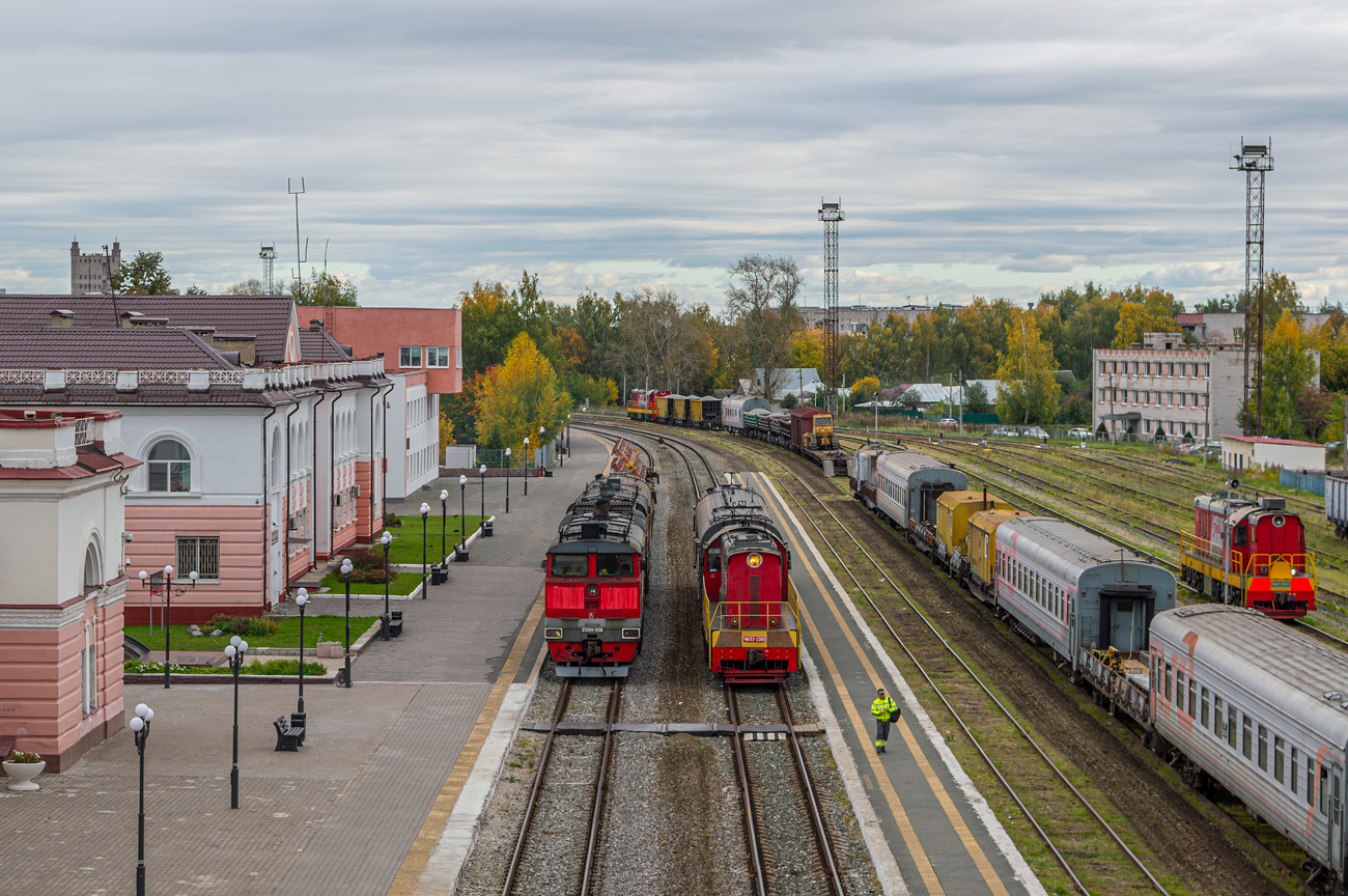 2ТЭ10М-0259; ЧМЭ3-3380
