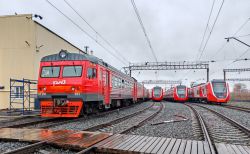 ЭТ2М-093 (Sverdlovska željeznica); ЭС104-013 (Sverdlovska željeznica); ЭС104-018 (Sverdlovska željeznica); ЭС104-016 (Sverdlovska željeznica)