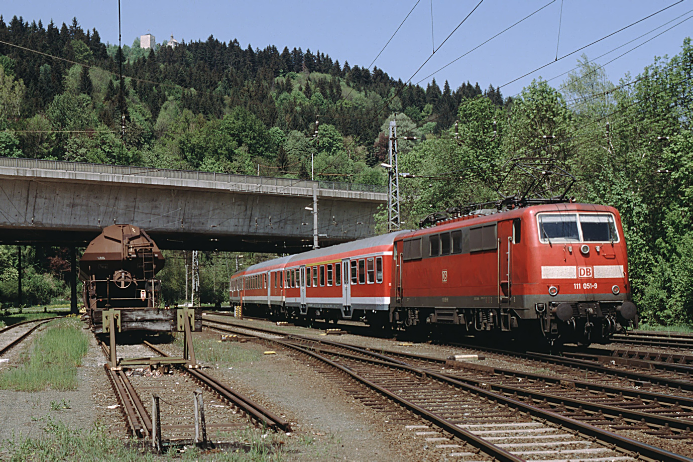 111 051-9