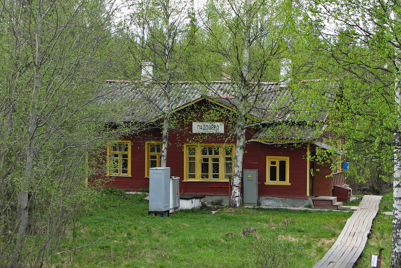 October Railway &mdash; Stations & ways