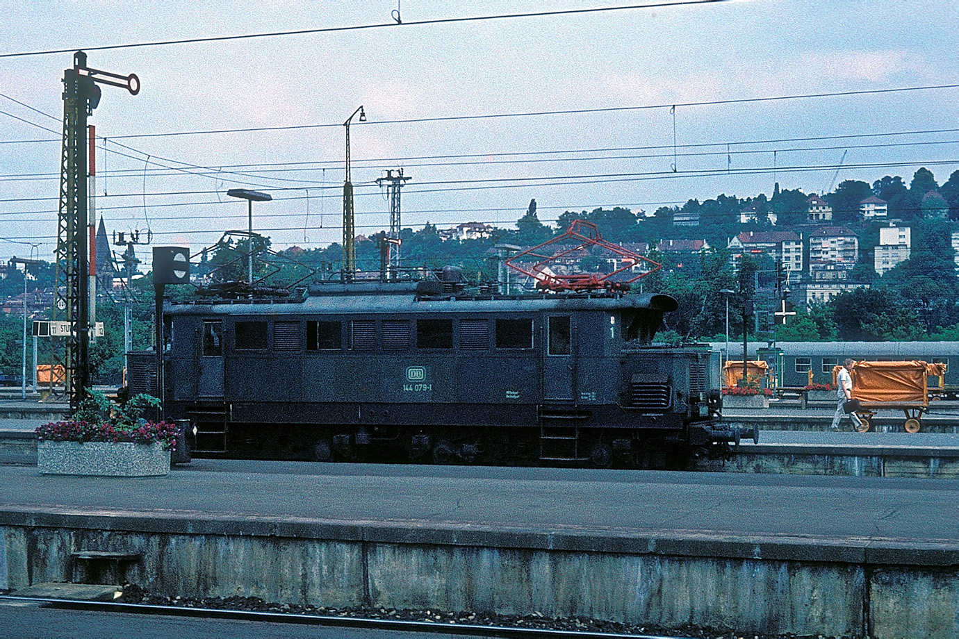 144 079-1