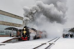 ЛВ-0522 (October Railway); ТЭП70БС-319 (Northern Railway); РА3-072 (Northern Railway)
